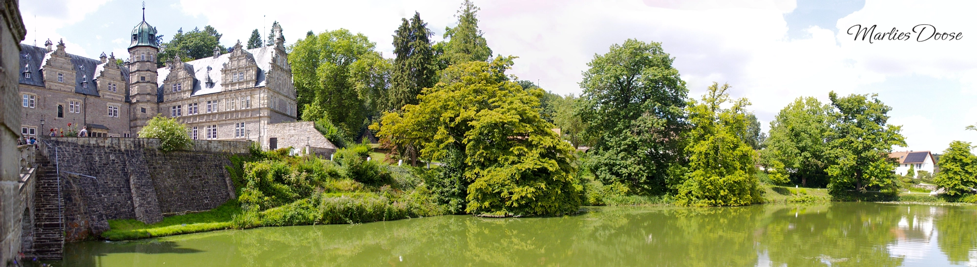 burg02panorama small